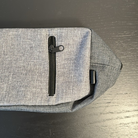 Men’s toiletry bag - Picture 3 of 8
